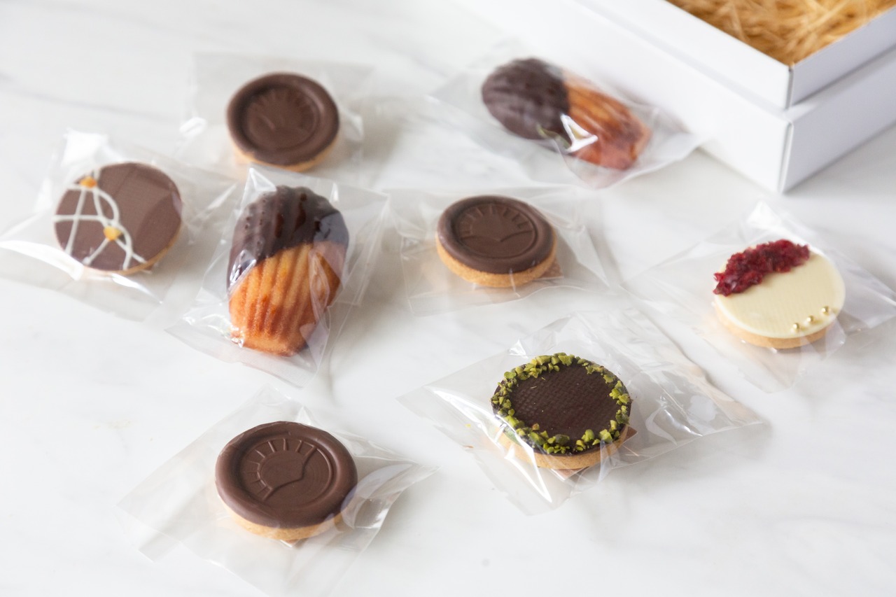 メイン画像:1枚目:AaThs 焼き菓子8個入