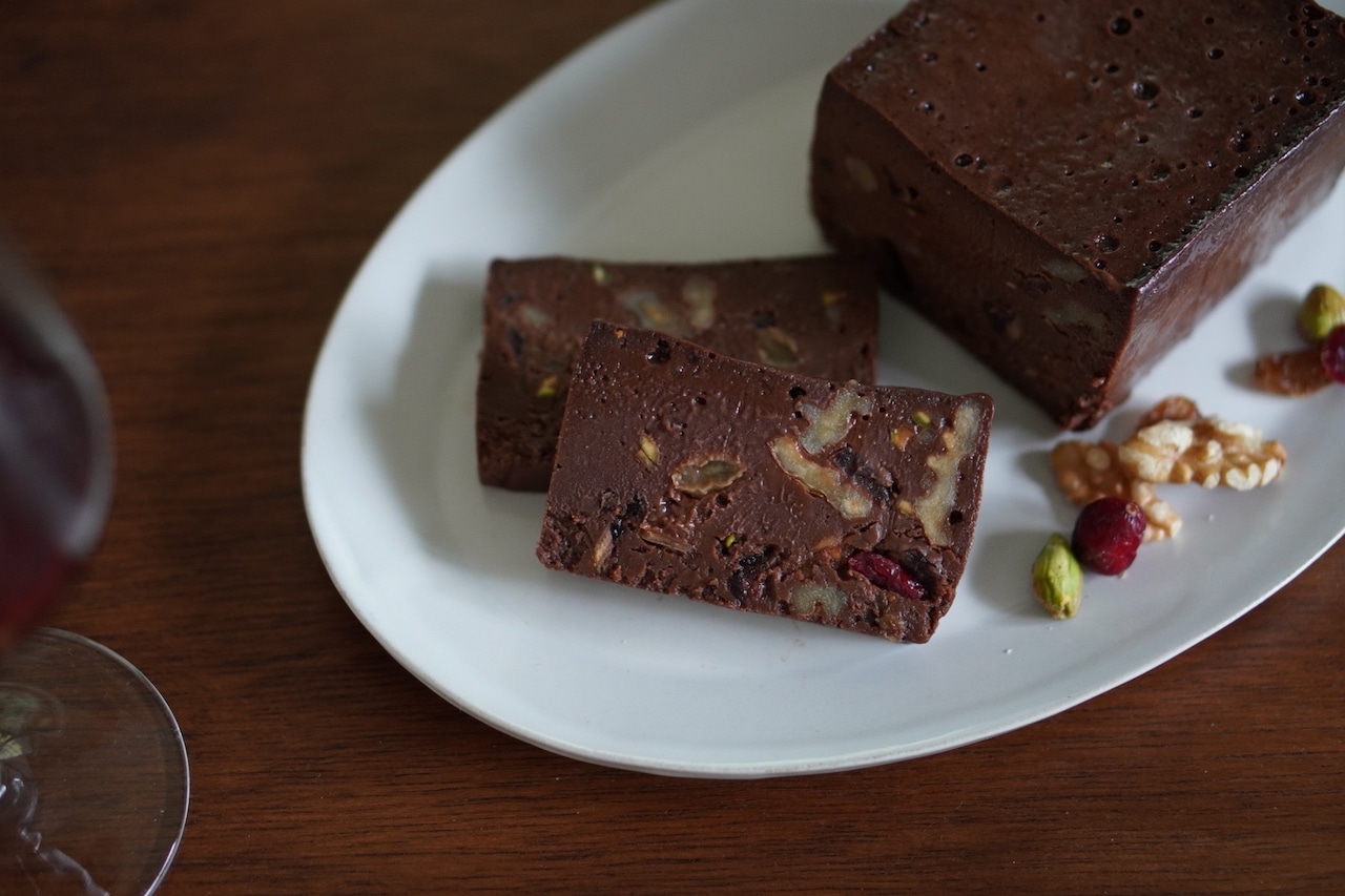 メイン画像:0枚目:純米大吟醸酒粕の濃厚テリーヌショコラ(ナッツ＆フルーツ)　チョコレート