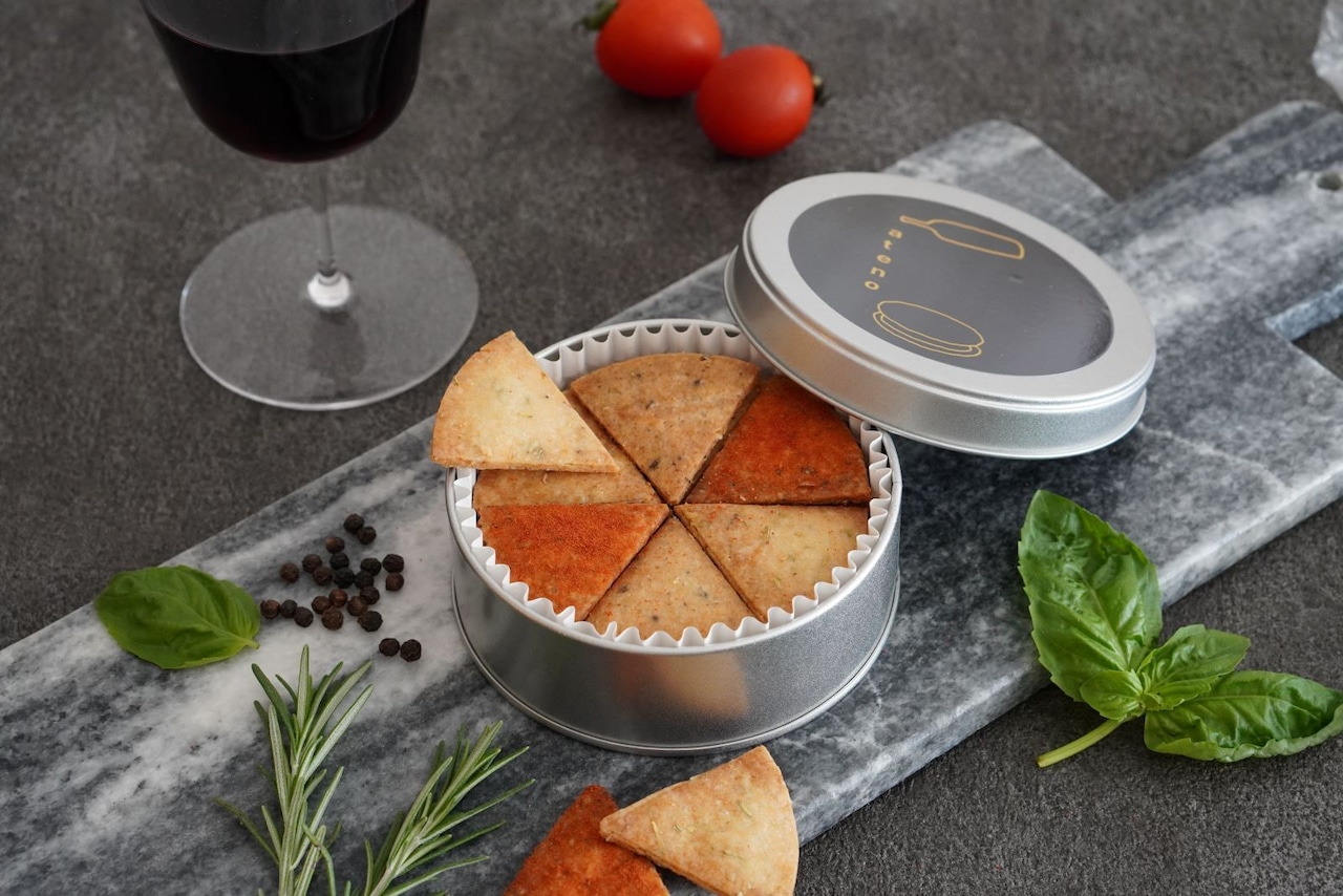 メイン画像:0枚目:３種のおつまみチーズクッキー缶(ペッパー　ローズマリー　トマトバジル)