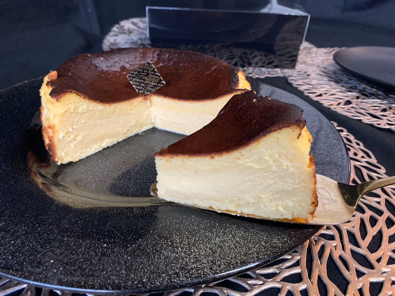 メイン画像:0枚目:とろけるバスクチーズケーキ