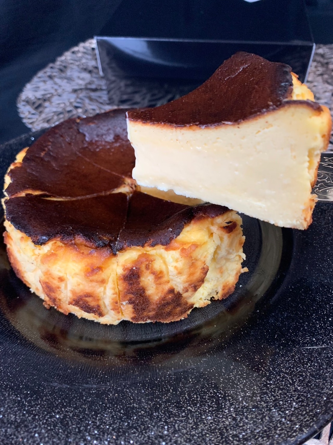メイン画像:2枚目:とろけるバスクチーズケーキ