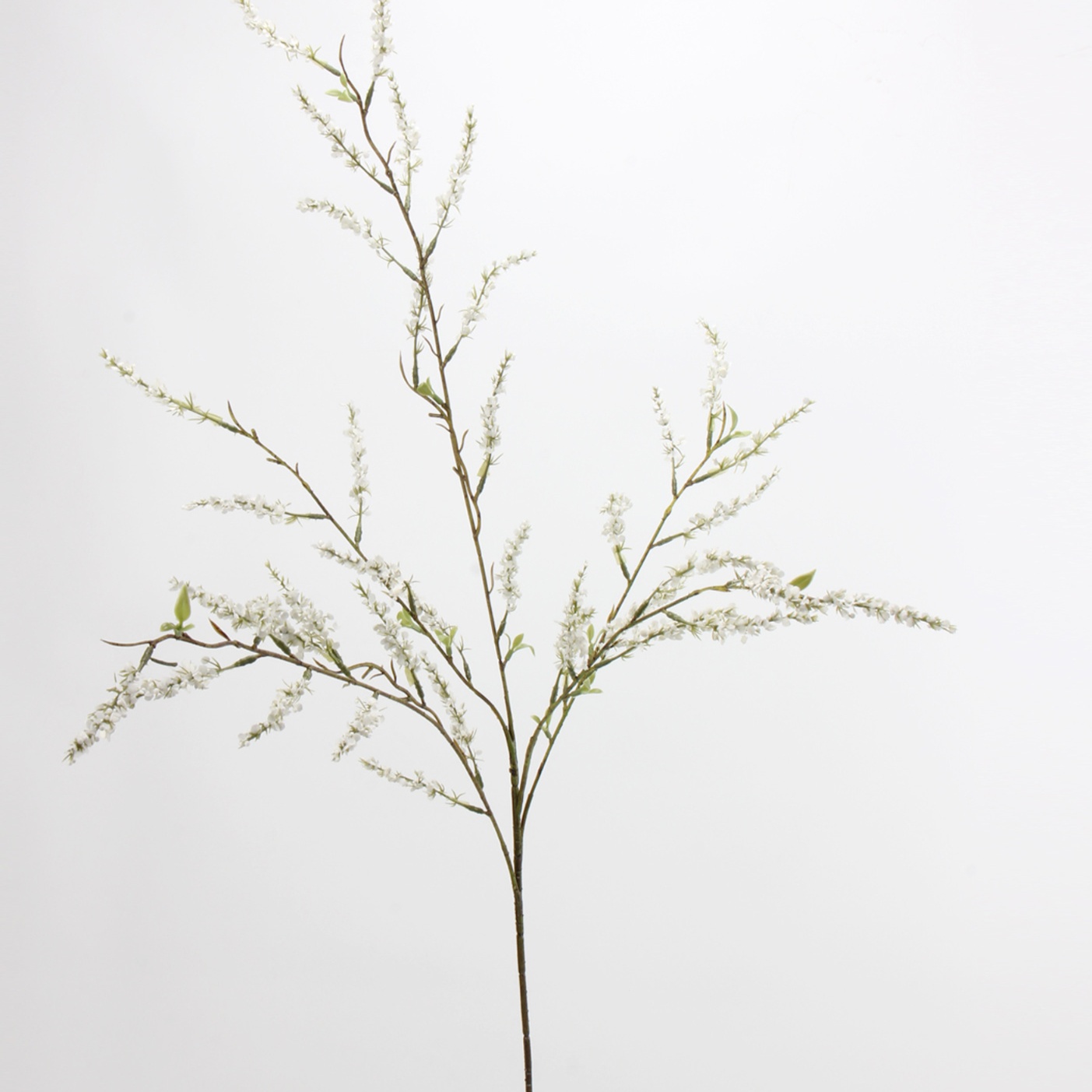 リラックスグッズ 風情ある小枝の花咲くやすらぎアレンジ