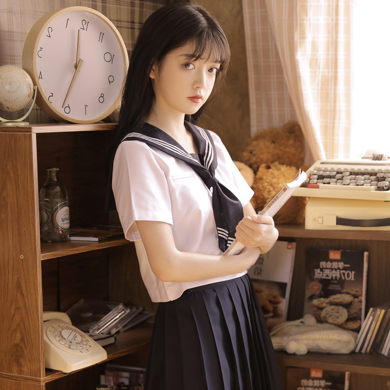制服コスプレ 清楚系半袖セーラー服上下セット黒スカーフ付き