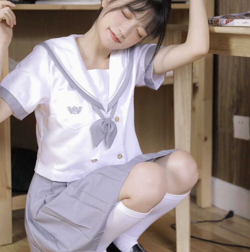 メイン画像:2枚目:制服コスプレ 清楚系セーラー服スクール制服セット