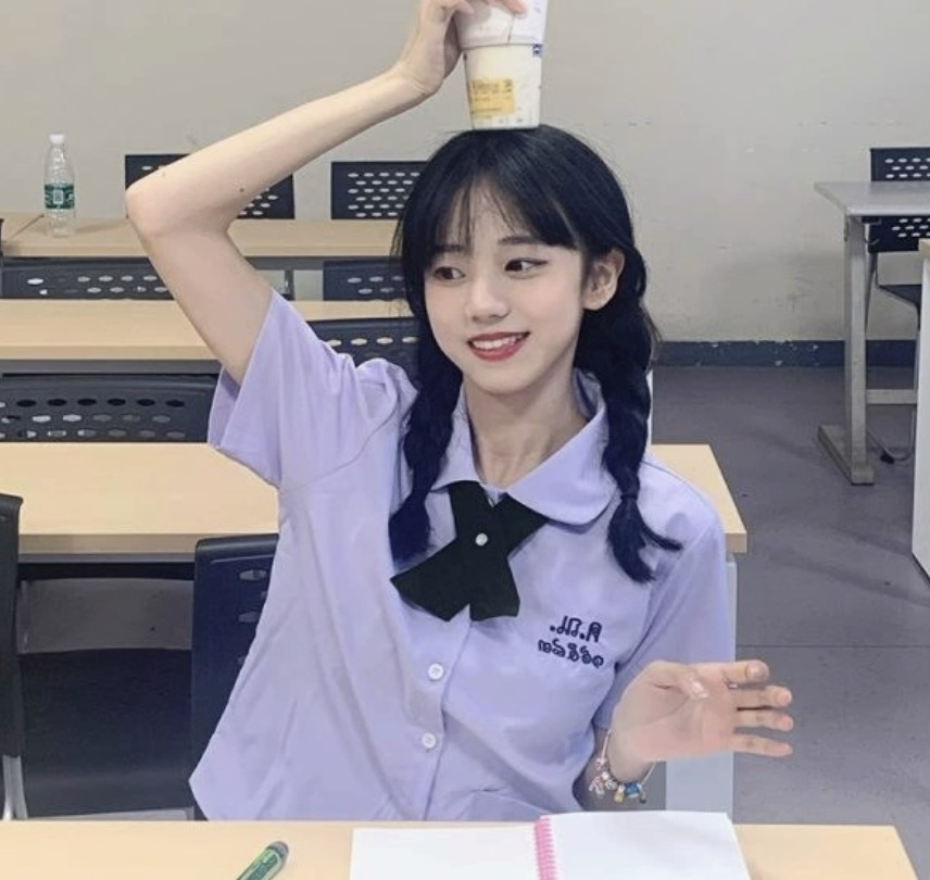メイン画像:1枚目:制服コスプレ 清楚系リボン付き半袖ブラウス学生服セット