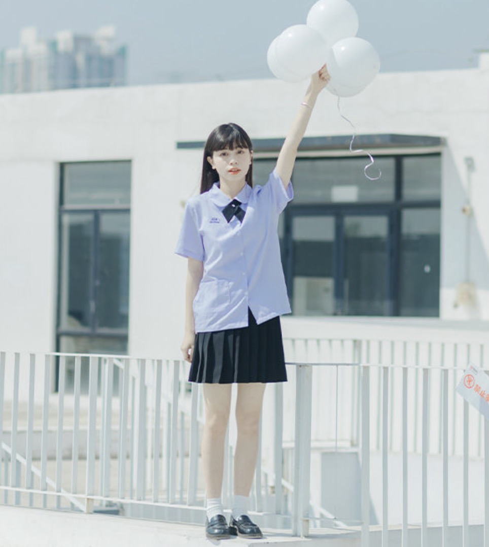 メイン画像:1枚目:制服コスプレ 爽やか淡色半袖シャツと黒リボンの学生制服セット