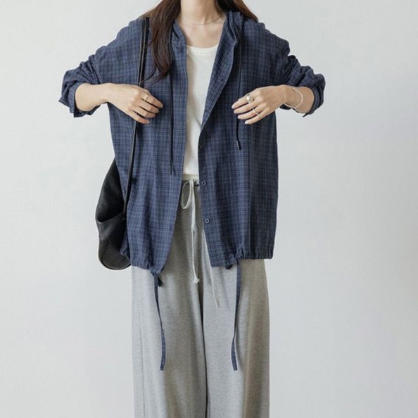 体型カバー ゆったりフード付きチェックシャツジャケット
