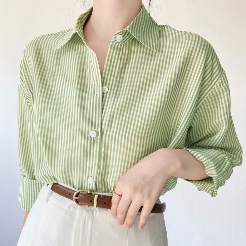 トップス ゆったりストライプシャツ