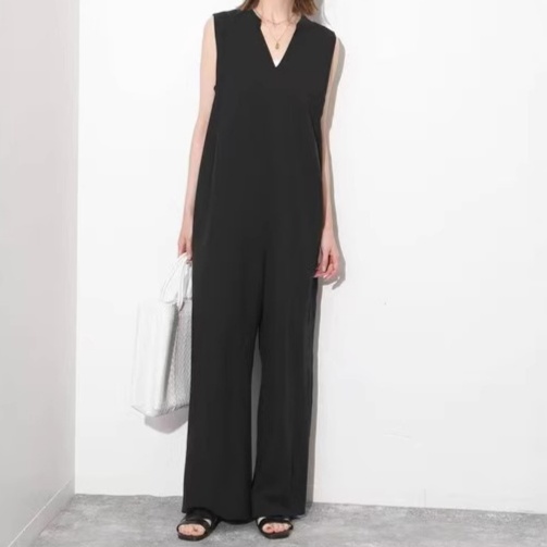 ぽっちゃりさんのオールインワンコーデ術｜体型カバーと着痩せのコツ