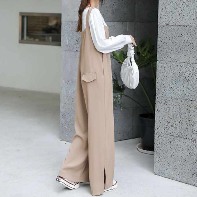 オールインワンコーデ シンプル上品ワイドサロペット