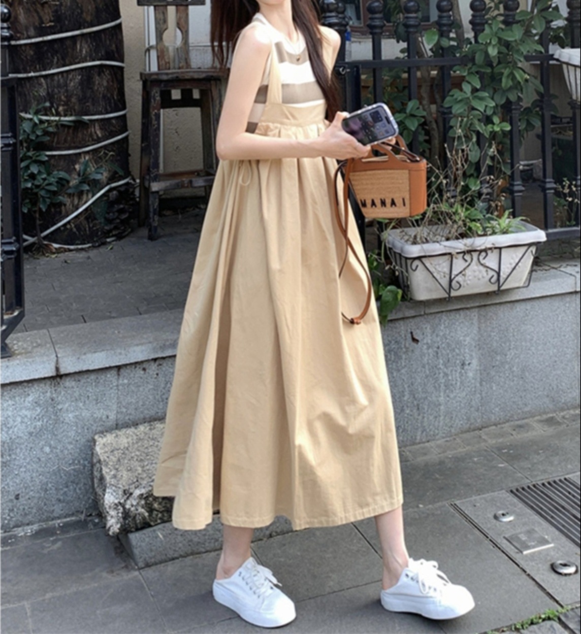 オールインワンコーデ レイヤードおしゃれなゆったりワンピース