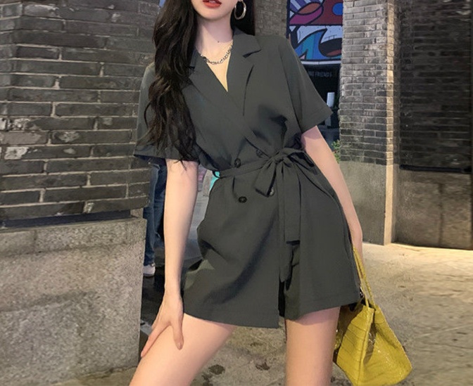 非表示(テイスト違い)　オールインワンコーデ ベルト付きテーラードオーバーオール