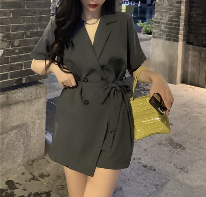 非表示(テイスト違い)　オールインワンコーデ ベルト付きテーラードオーバーオール