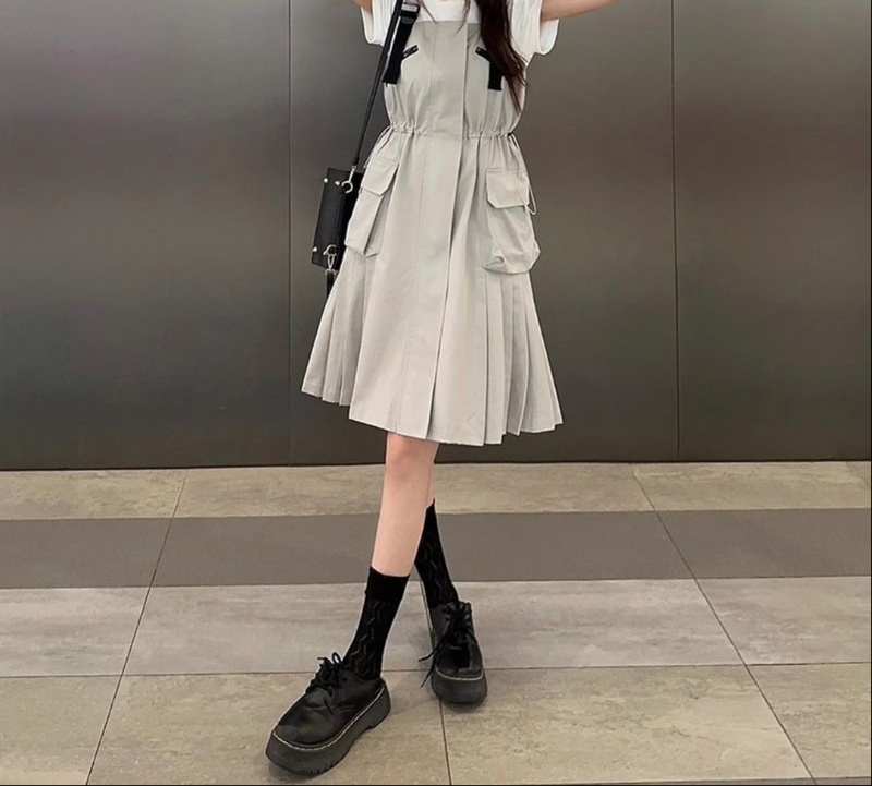 非表示(テイスト違い)　オールインワンコーデ ポケット付き ユーティリティ ワンピース