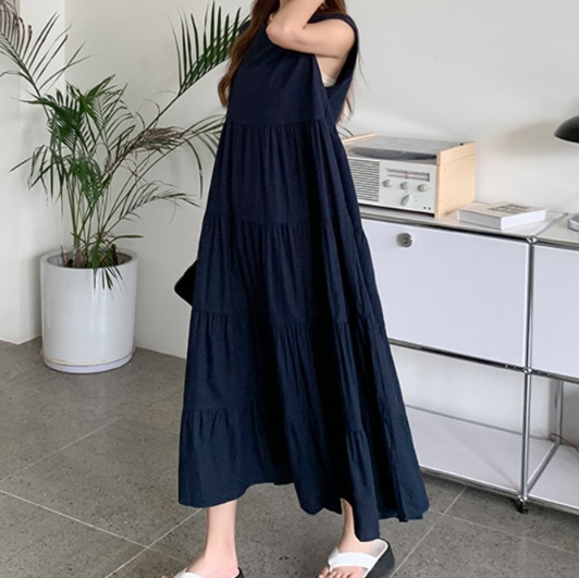 オールインワンコーデ ゆったりティアードノースリーブワンピース