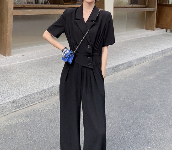 20代オフィスで好感度アップ！着回し自在のオールインワンコーデ術