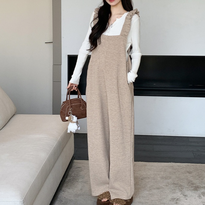 オールインワンコーデ ふんわりシルエット 総柄オーバーオール