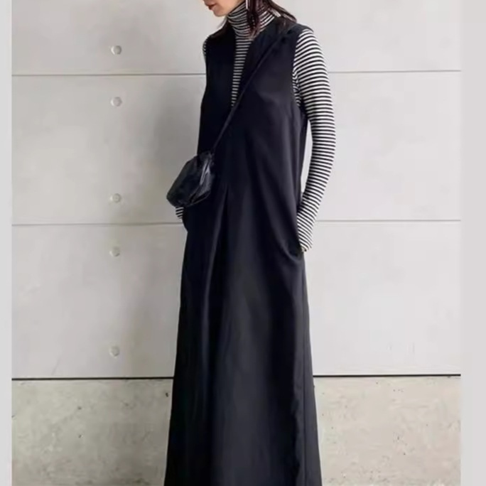 オールインワンコーデ 深Ｖネックデザインマキシ丈ジャンプスーツ