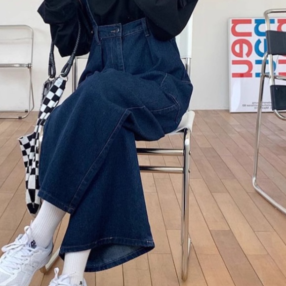 オールインワンコーデ ゆったりワイドシルエットデニムサロペット