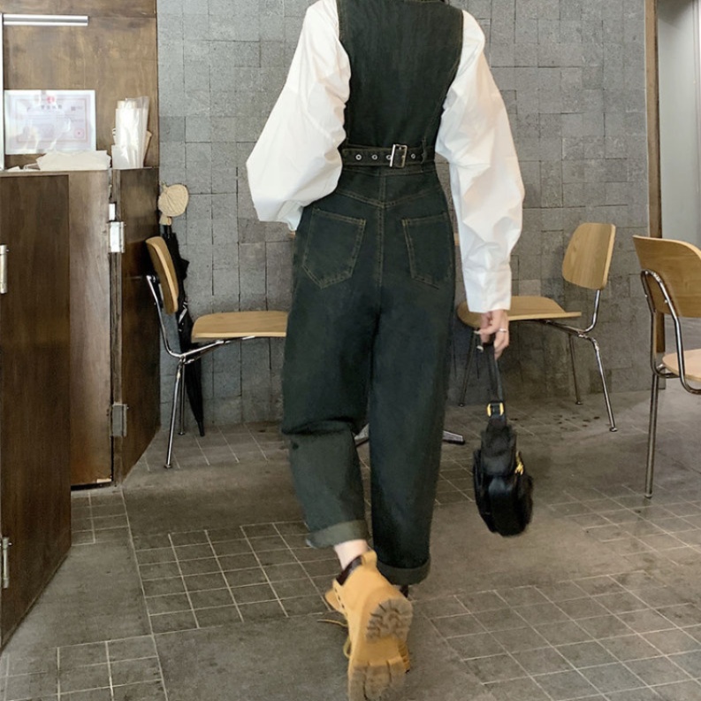 オールインワンコーデ 大人カジュアル深緑デニムサロペット