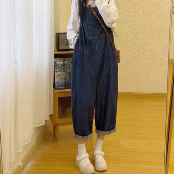 オールインワンコーデ ゆったりシルエット大人カジュアルデニムサロペット