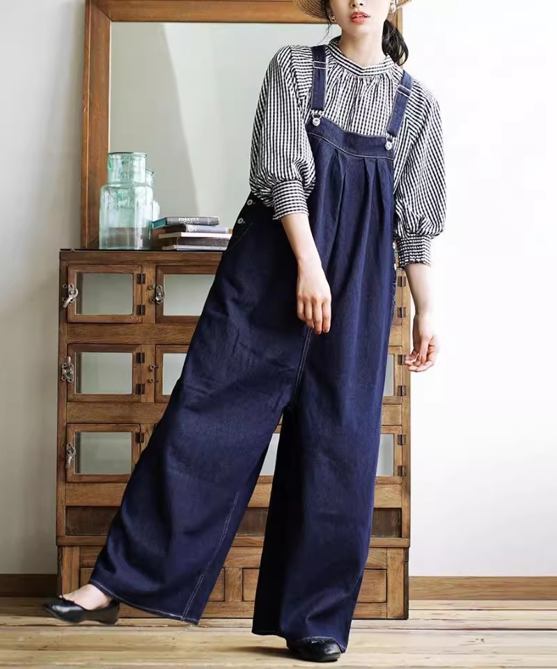 オールインワンコーデ ゆったりシルエットのデニムサロペット