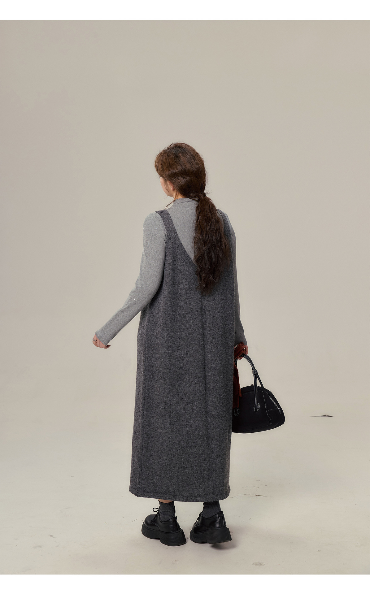 オールインワンコーデ ボタンデザイン深Vネックキャミサロペット