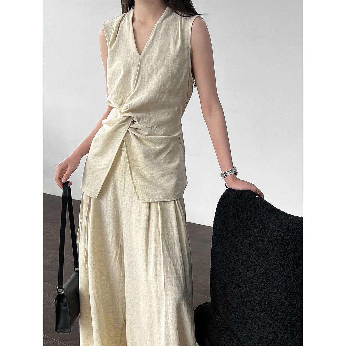 ゆったりシルエット綺麗目デザイン前結びセットアップ