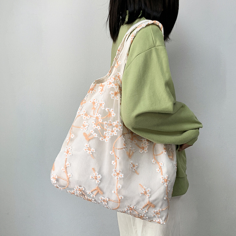 花柄ファッション 小花刺繍の透け感トートバッグ