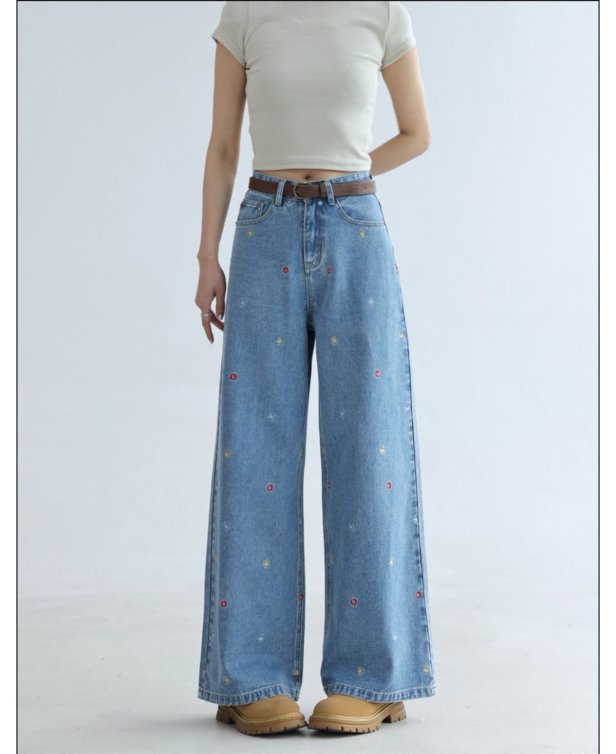 花柄ファッション カラフル刺繍フラワー ワイドデニムパンツ