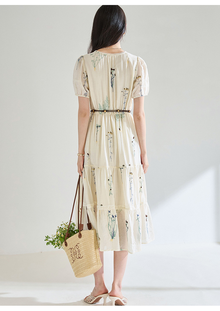 非表示(値段) 花柄ファッション 草花刺繍入り優美なティアードワンピース