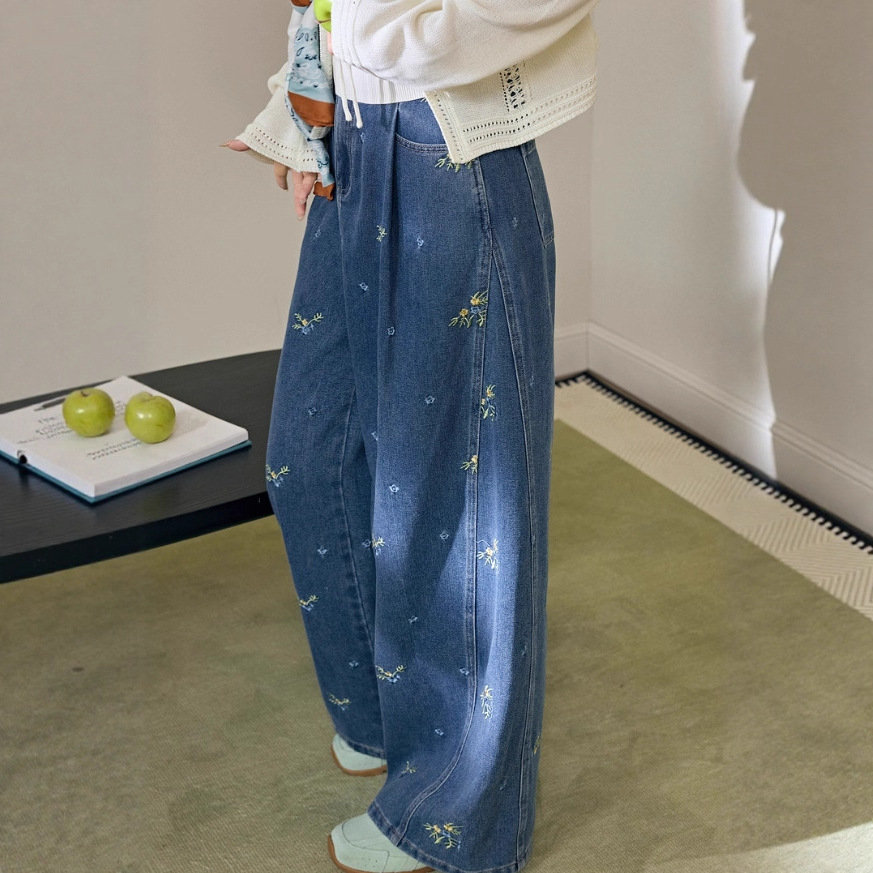 花柄ファッション 花刺繍ワイドシルエットデニムパンツ