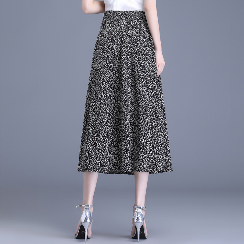 花柄ファッション 小花柄ティアードフレアミディスカート