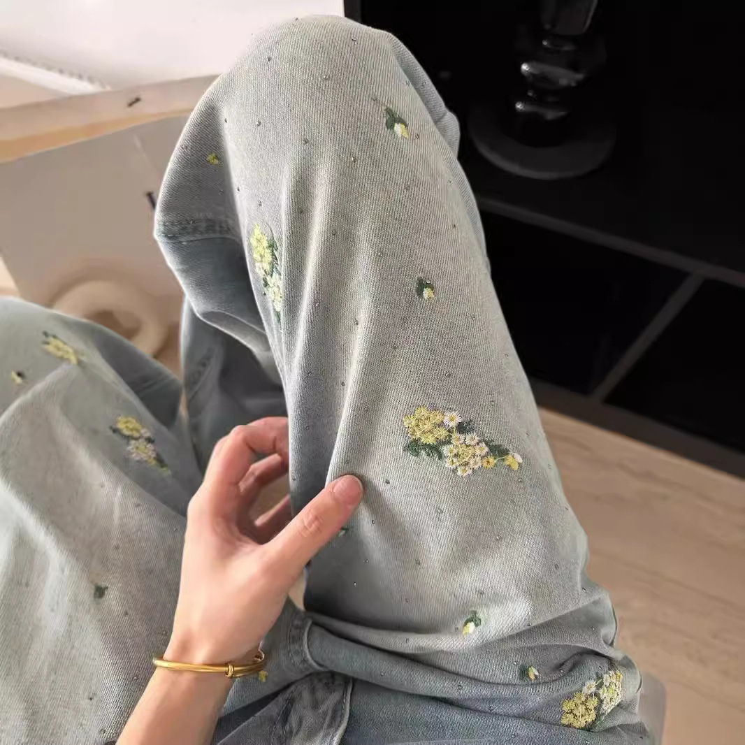 花柄ファッション 小花刺繍レースデニムパンツ