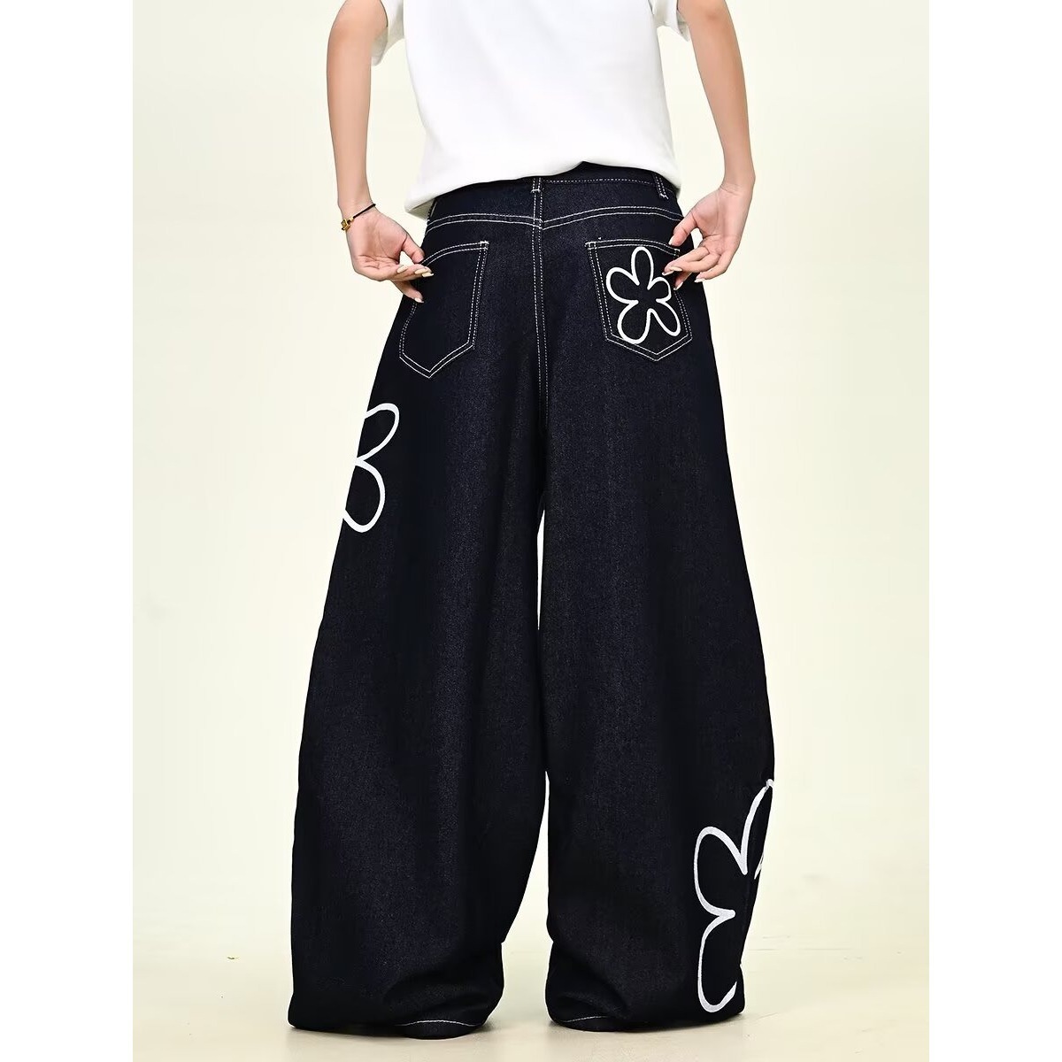 花柄ファッション 白花刺繍ワイドシルエットデニムパンツ