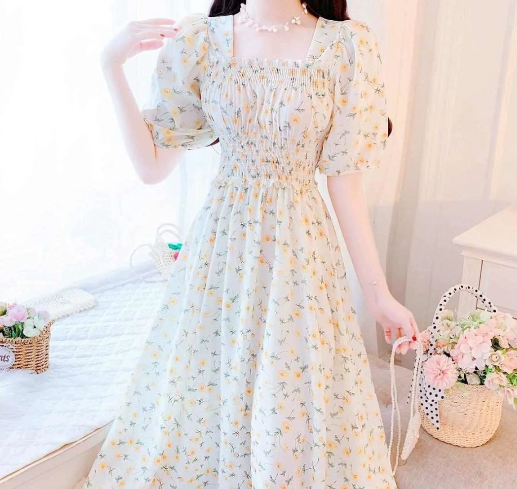 花柄ワンピース×サンダルの春夏コーディネート術|大人可愛い着こなし完全ガイド