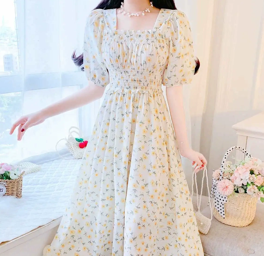 花柄のふんわりフレンチワンピ