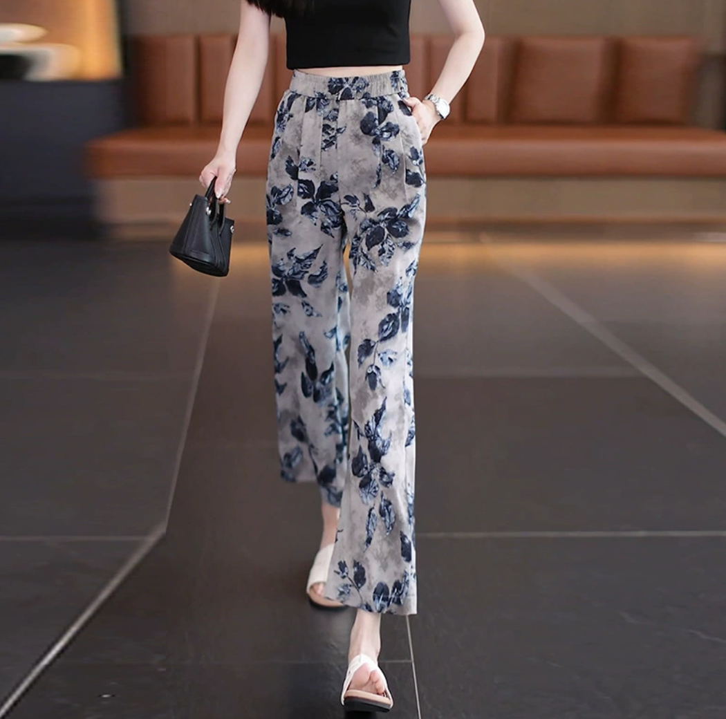 花柄ストレートシルエットパンツ