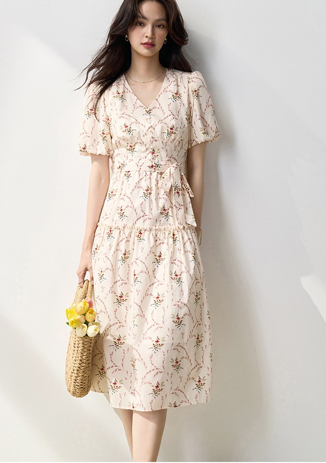 花柄ファッション 優美な小花柄ラップワンピース