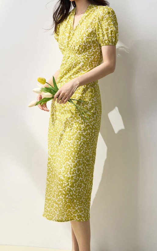 花柄ファッション 春の訪れ チューリップ付き花柄ワンピース