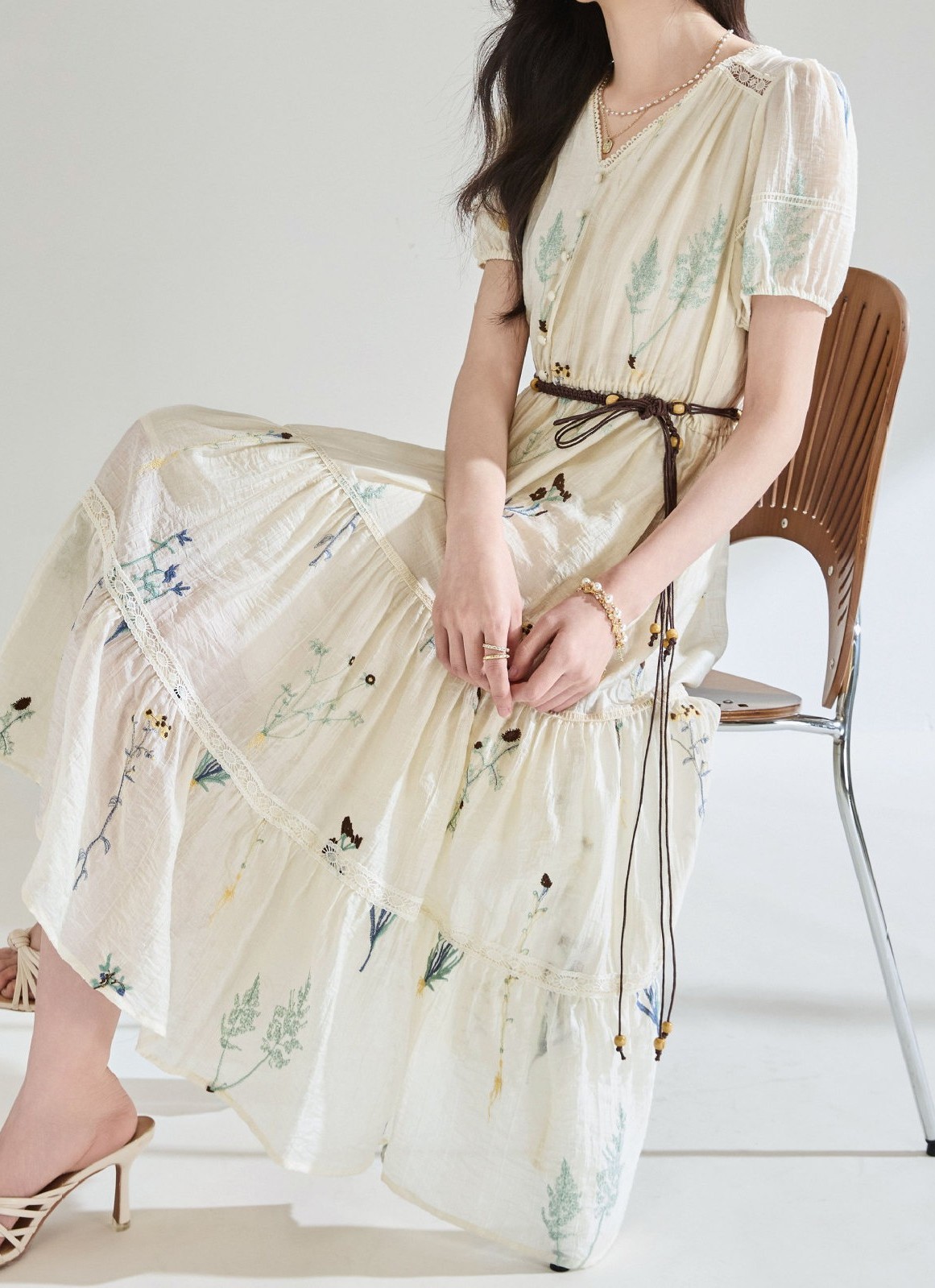 花柄ワンピース×スニーカーが合わない理由と解決法｜大人の正解コーデ15選