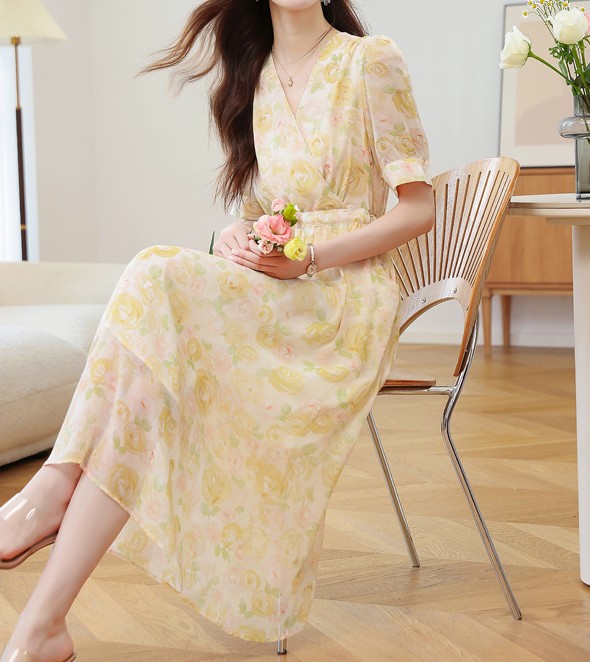 花柄ファッション 優美な花咲くシフォンラップワンピース