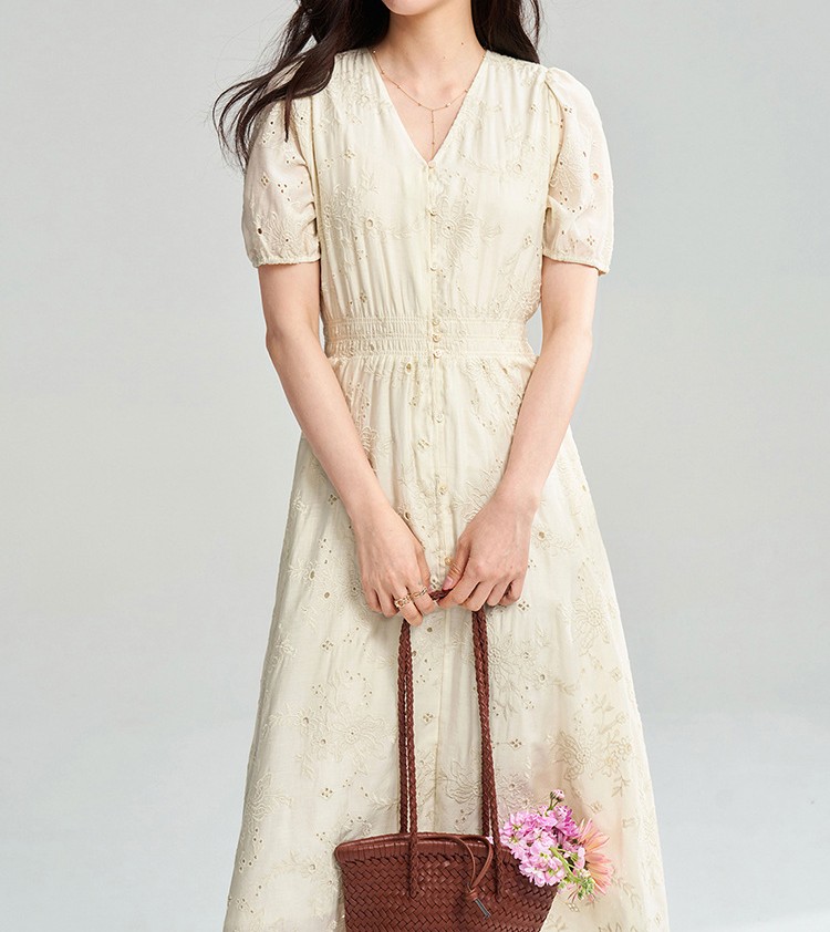 非表示(値段) 花柄ファッション 優美な刺繍入り花柄シフォンワンピース