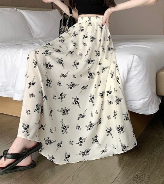 花柄ファッション 小花柄マキシ丈フレアースカート