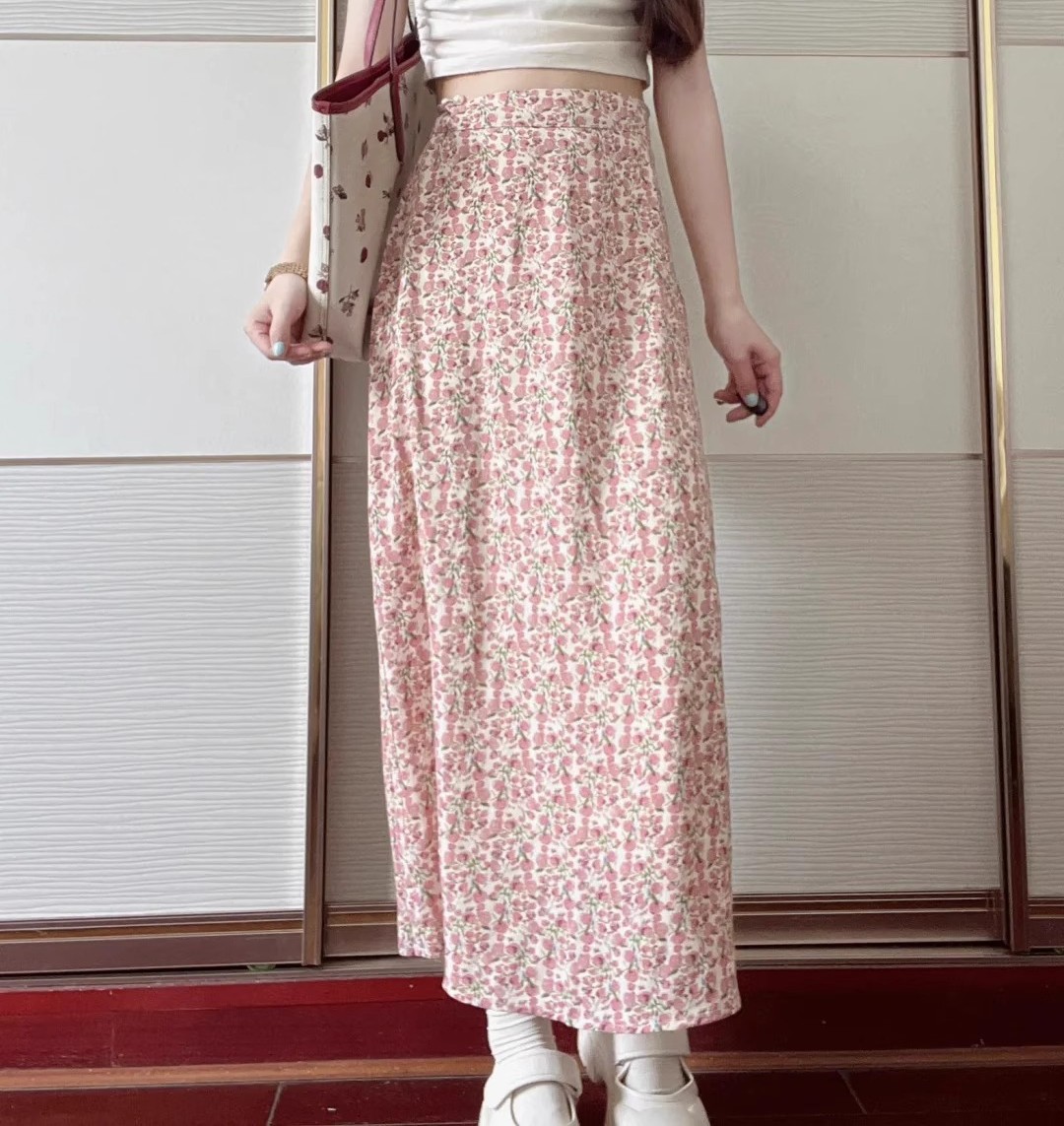 骨格ウェーブに似合う花柄スカートの選び方｜失敗しないコーデ術と年代別ポイント