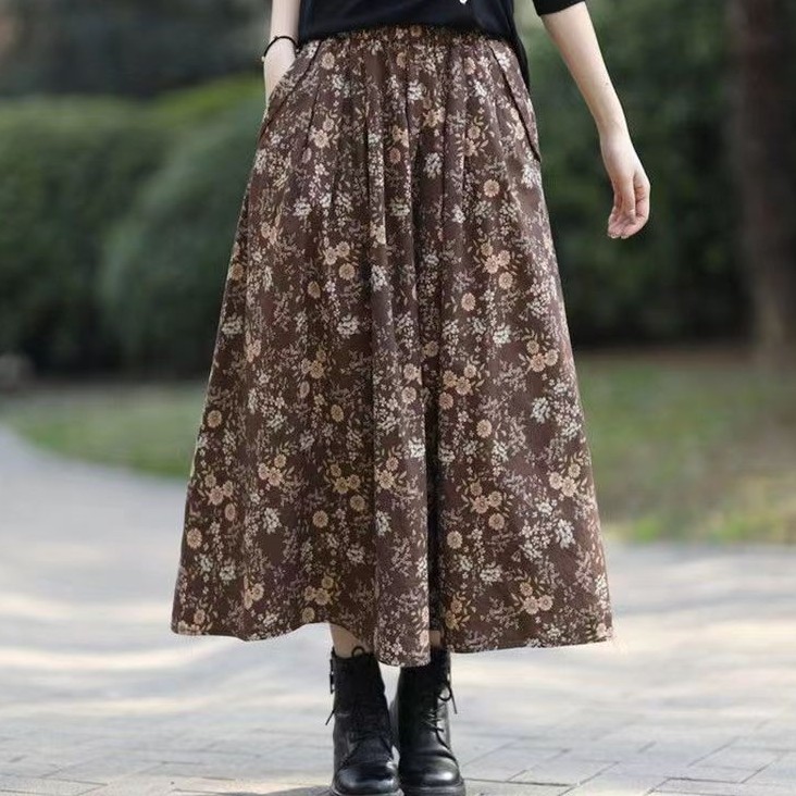 花柄ファッション 四季を彩る花模様ロングフレアースカート