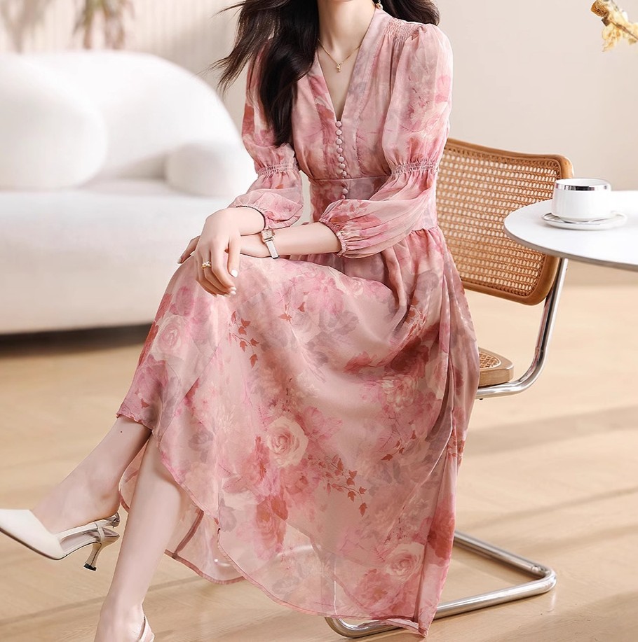 花柄ワンピースで作る冬コーデ術｜暖かく華やかな着こなしガイド