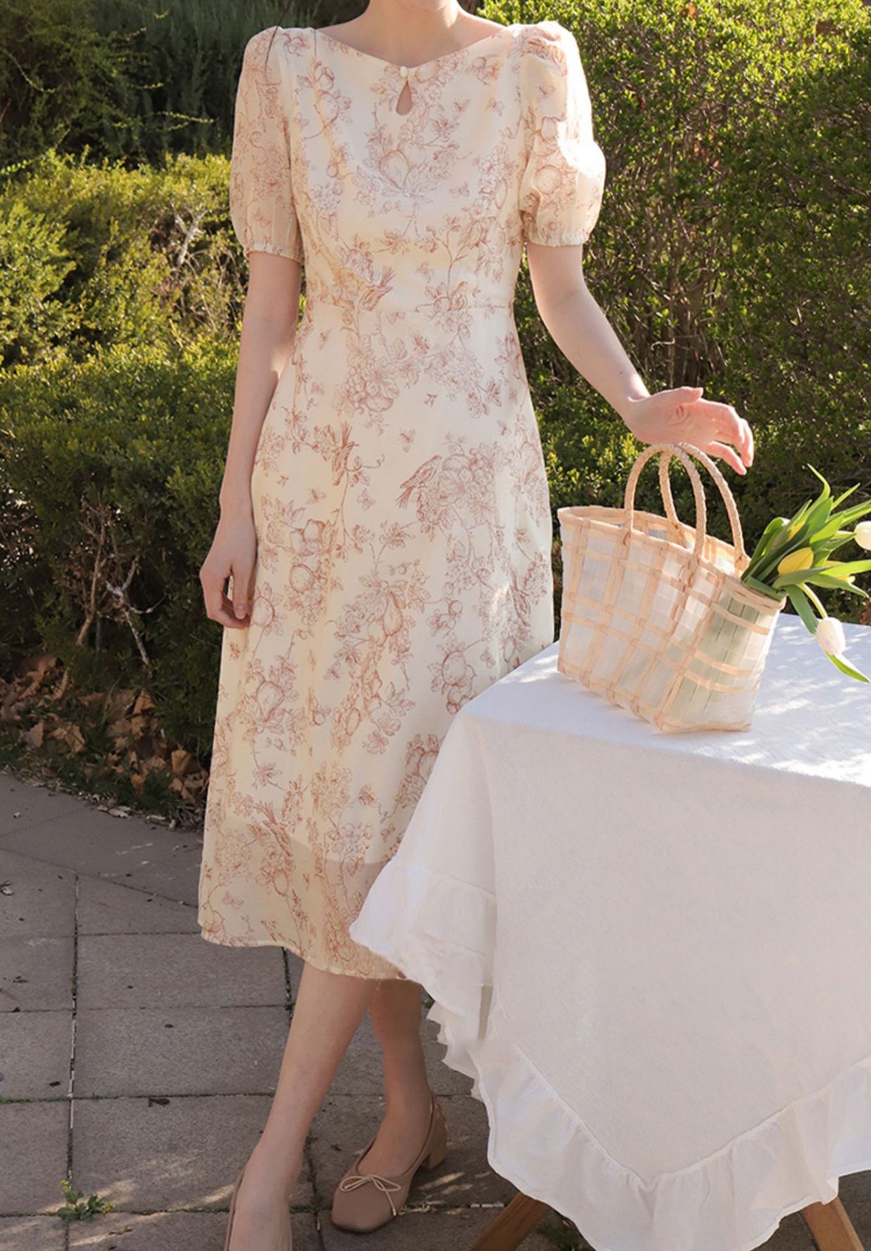 花柄ファッション 優美な花模様 春風ミディ丈ワンピース