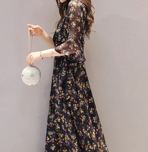 花柄ワンピース秋コーデ | 大人っぽく着こなす方法と失敗しない選び方