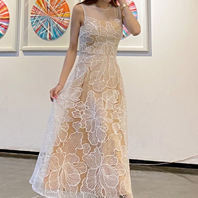 非表示(テイスト違い)花柄ファッション 大輪花刺繍シースルーロングワンピース